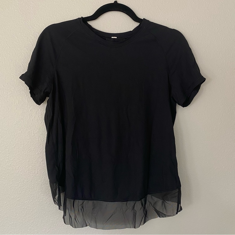 Lululemon black cross back short sleeve shirt